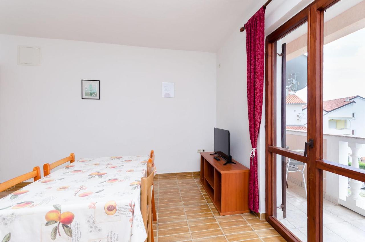 Apartments Dragan โลปาร์ ภายนอก รูปภาพ
