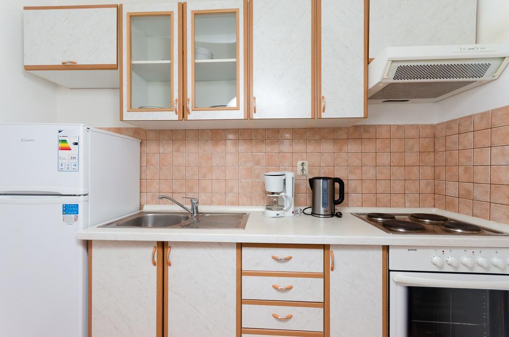 Apartments Dragan โลปาร์ ภายนอก รูปภาพ