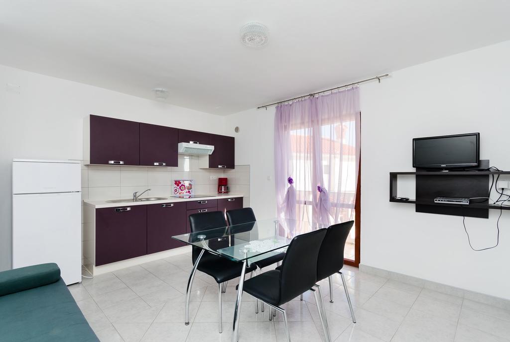 Apartments Dragan โลปาร์ ภายนอก รูปภาพ