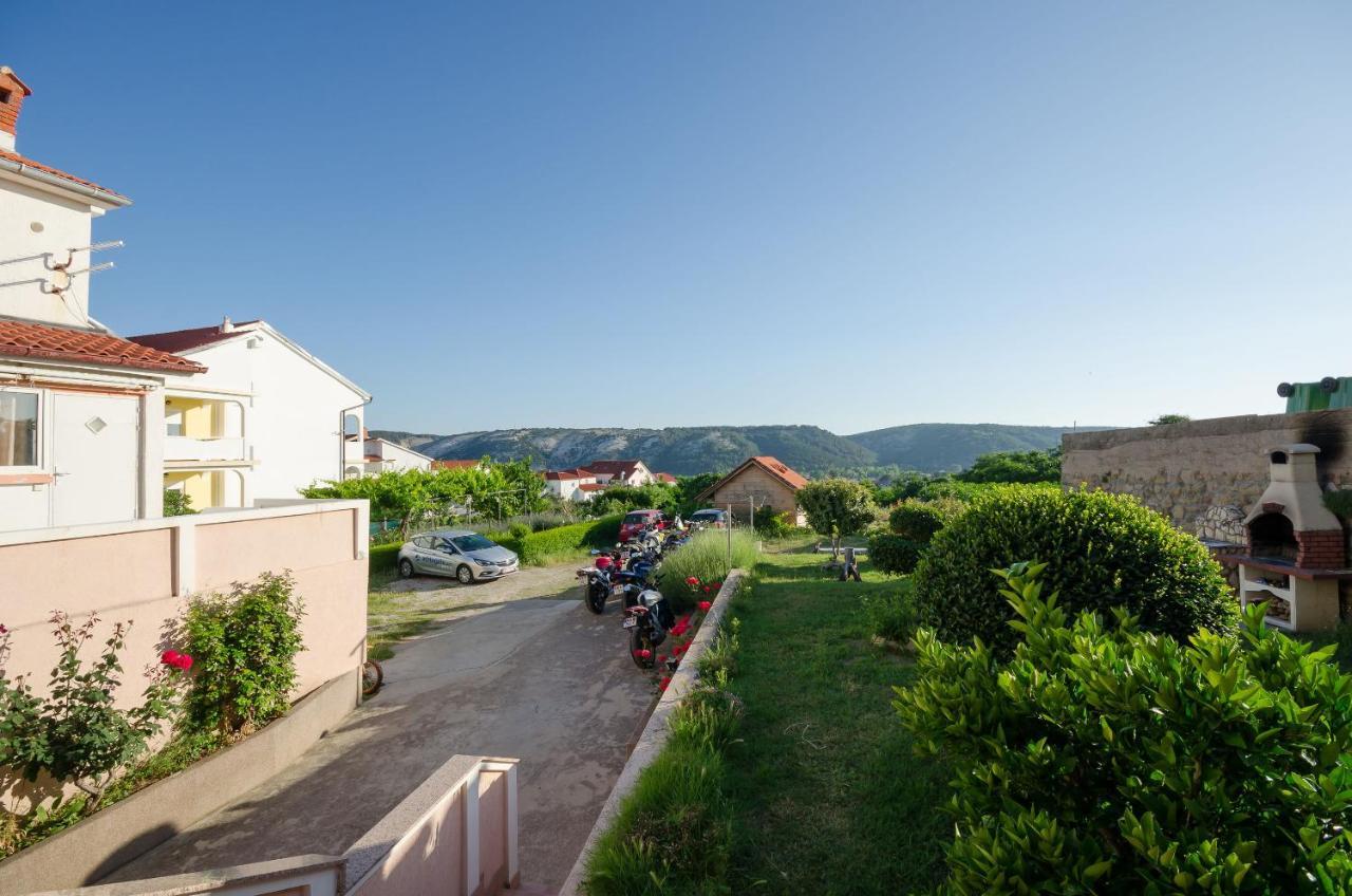 Apartments Dragan โลปาร์ ภายนอก รูปภาพ