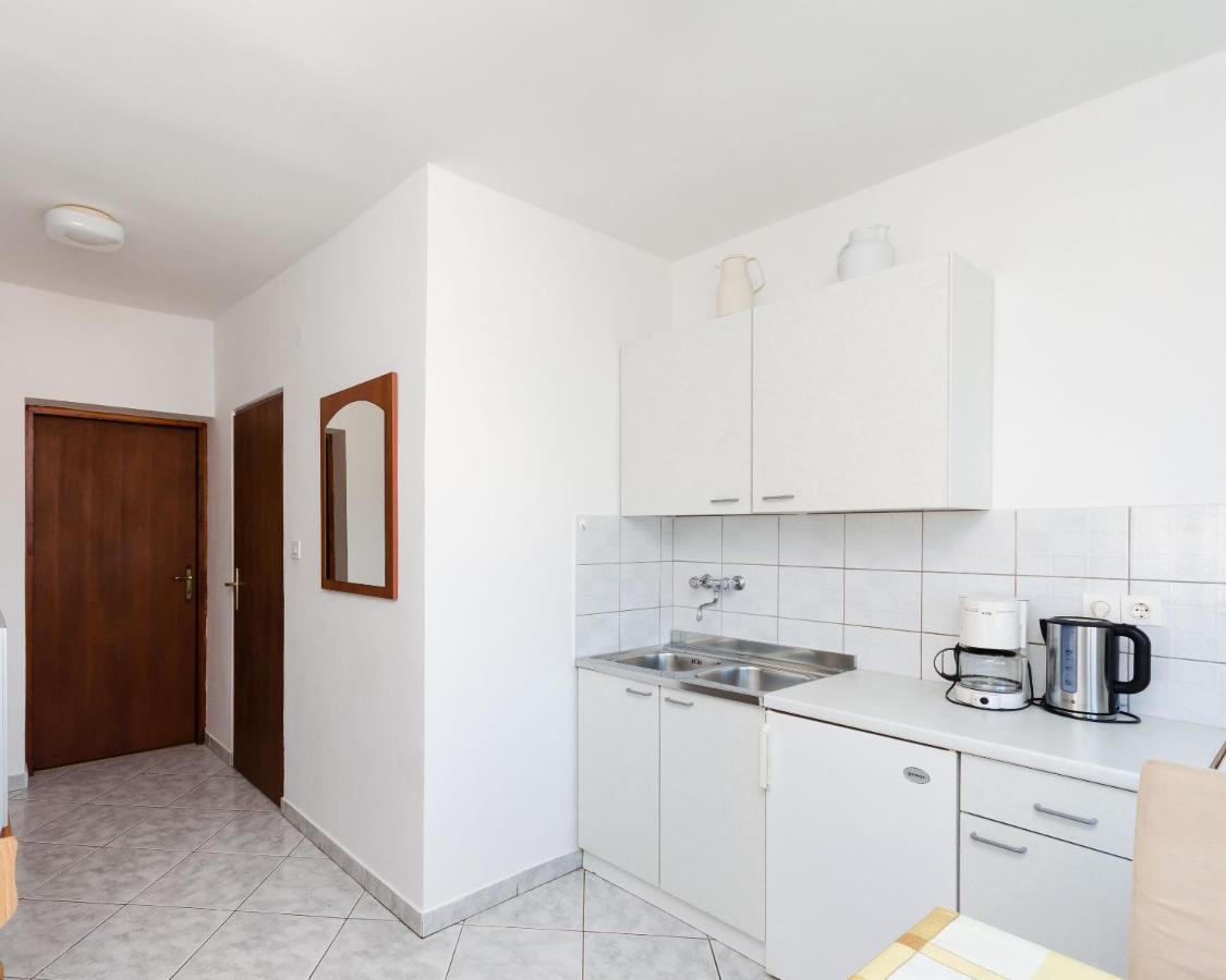 Apartments Dragan โลปาร์ ภายนอก รูปภาพ